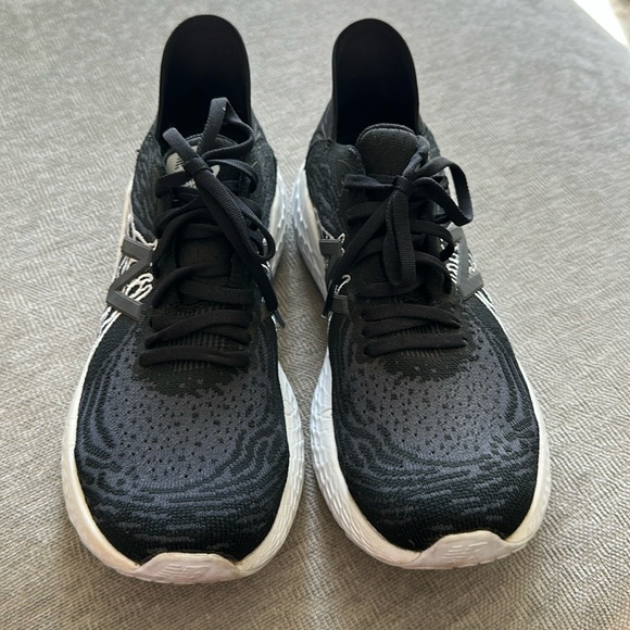 New Balance Shoes - New Balance Fresh Foam 9